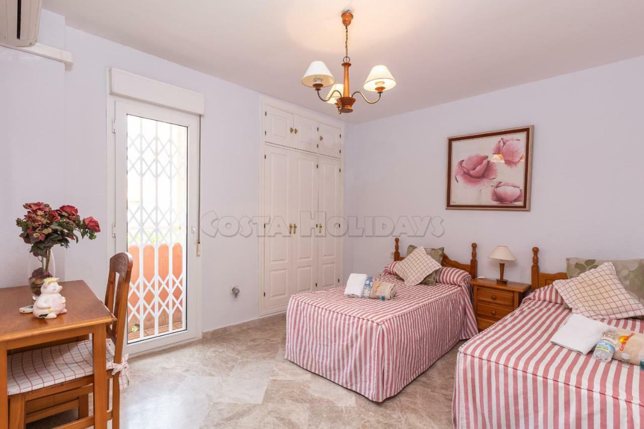 Townhouse Manilva Beach Exterior photo